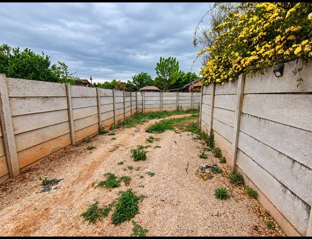 2 BEDROOM HOUSE FOR SALE IN MEYERTON CENTRAL